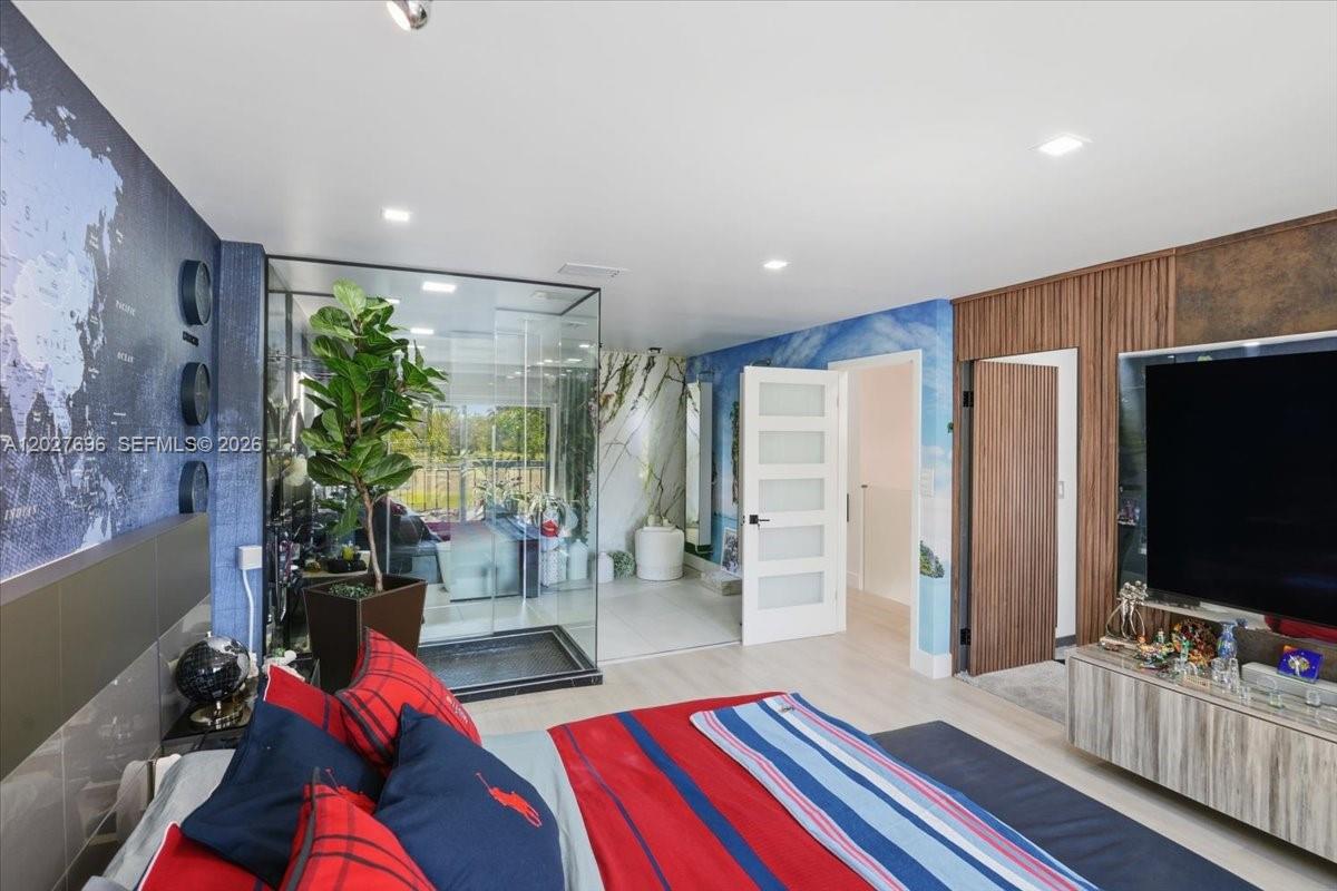 COSTA DEL SOL CONDO P - Residential