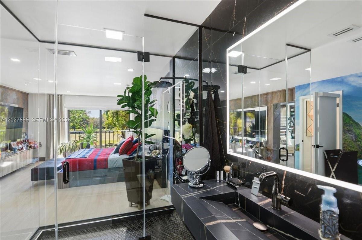 COSTA DEL SOL CONDO P - Residential