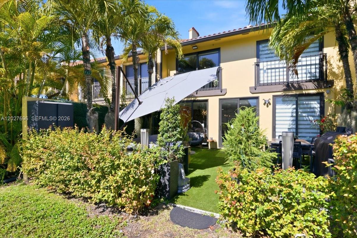 COSTA DEL SOL CONDO P - Residential