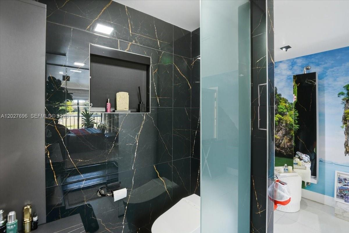 COSTA DEL SOL CONDO P - Residential