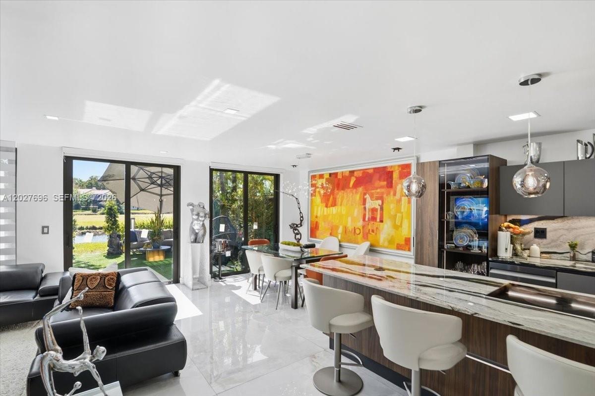 COSTA DEL SOL CONDO P - Residential