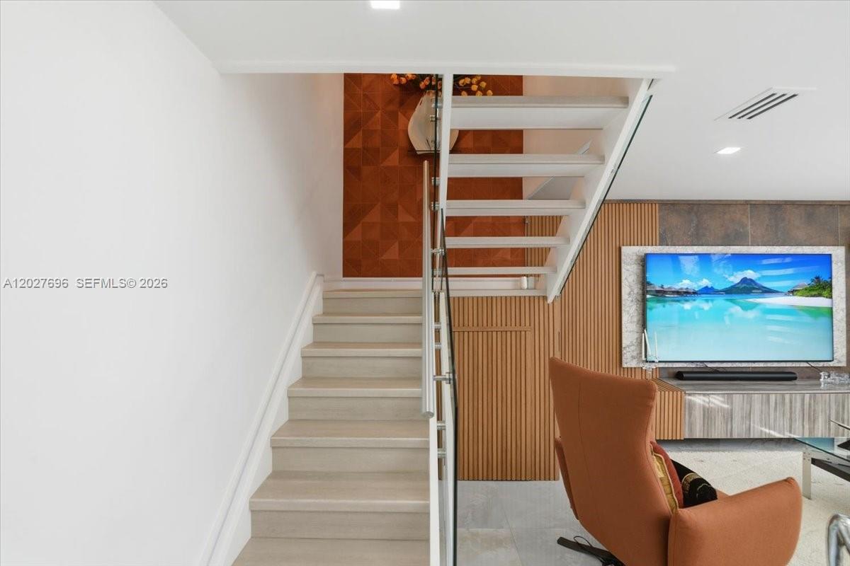 COSTA DEL SOL CONDO P - Residential