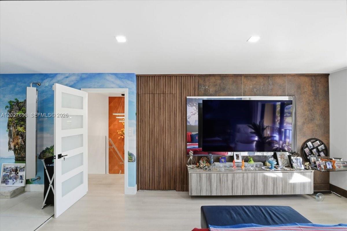 COSTA DEL SOL CONDO P - Residential