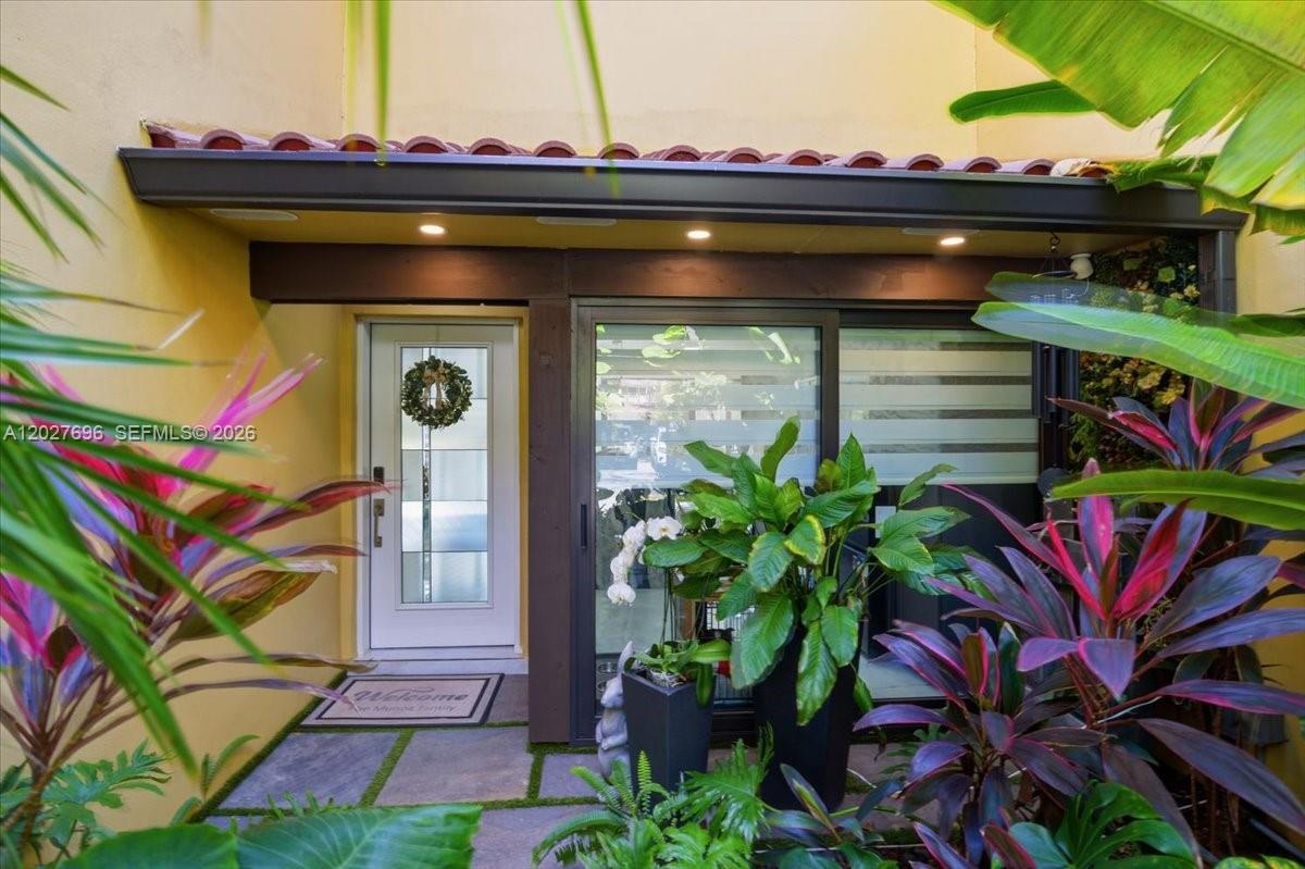 COSTA DEL SOL CONDO P - Residential