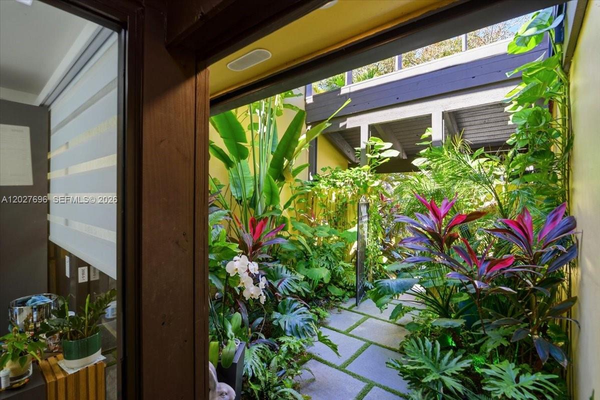 COSTA DEL SOL CONDO P - Residential