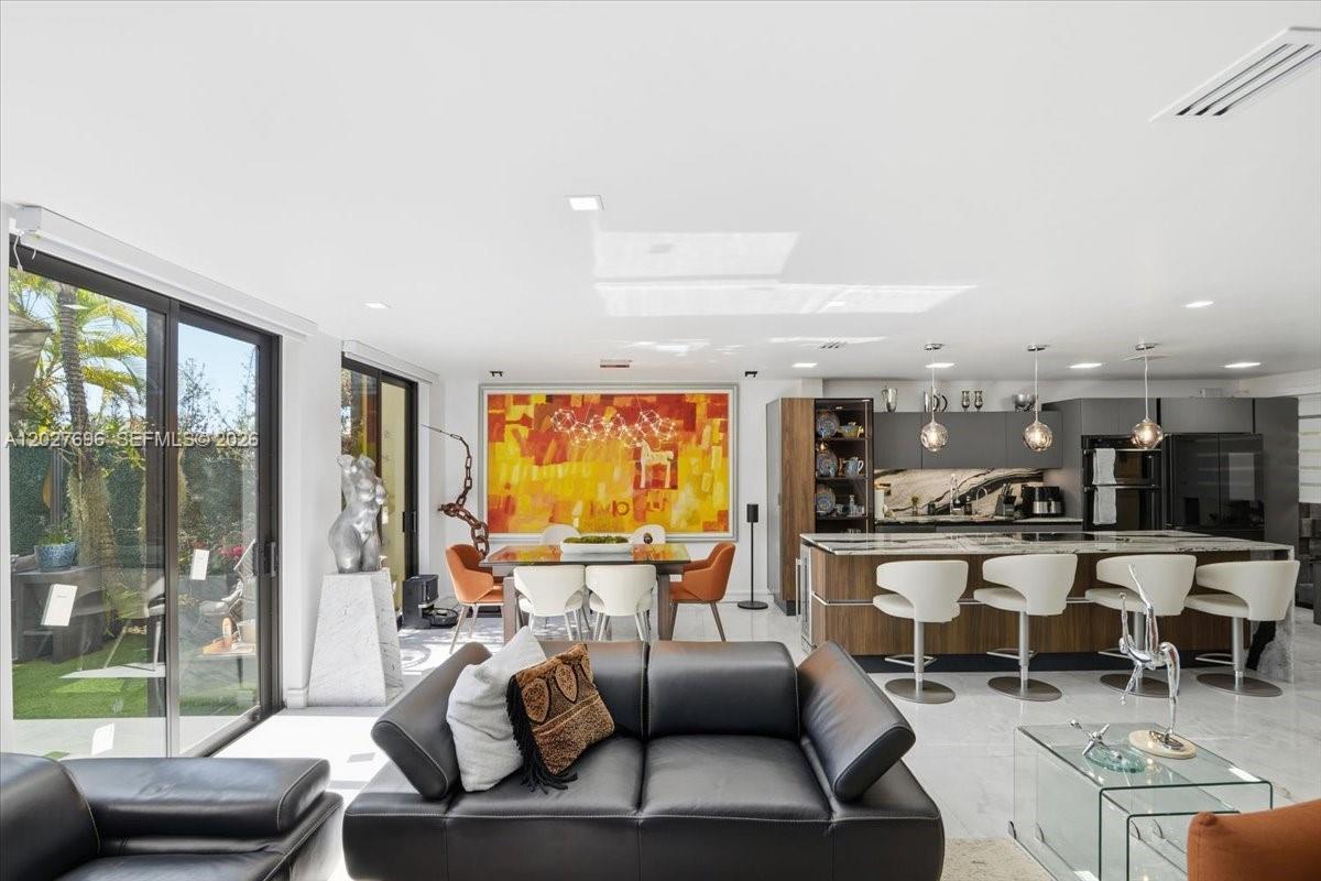 COSTA DEL SOL CONDO P - Residential