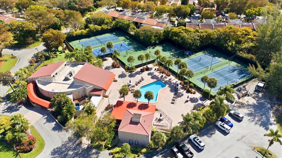 COSTA DEL SOL CONDO P - Residential