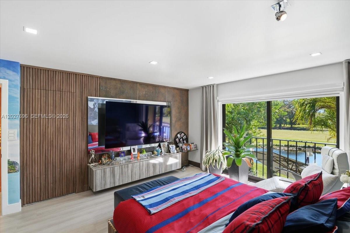 COSTA DEL SOL CONDO P - Residential