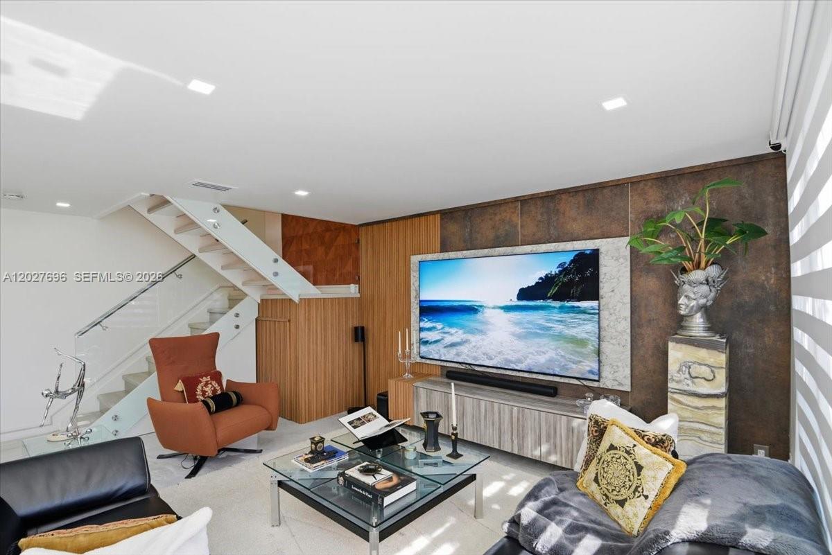 COSTA DEL SOL CONDO P - Residential