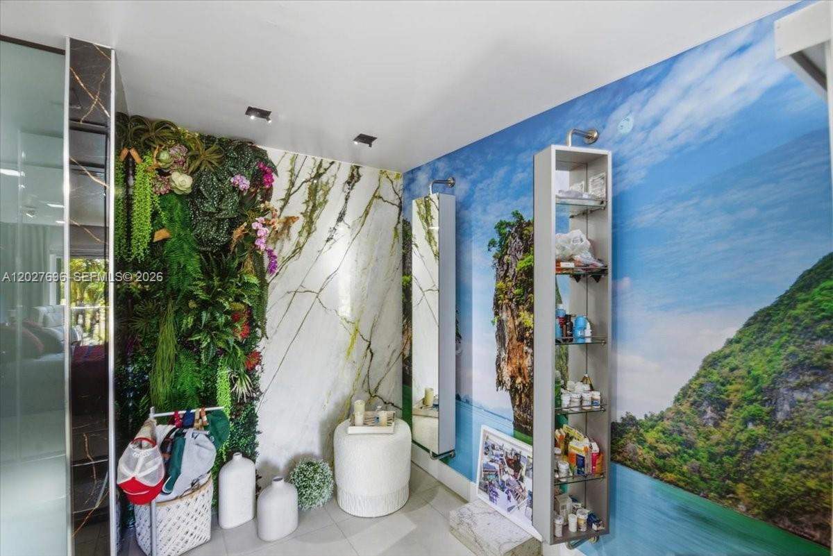 COSTA DEL SOL CONDO P - Residential