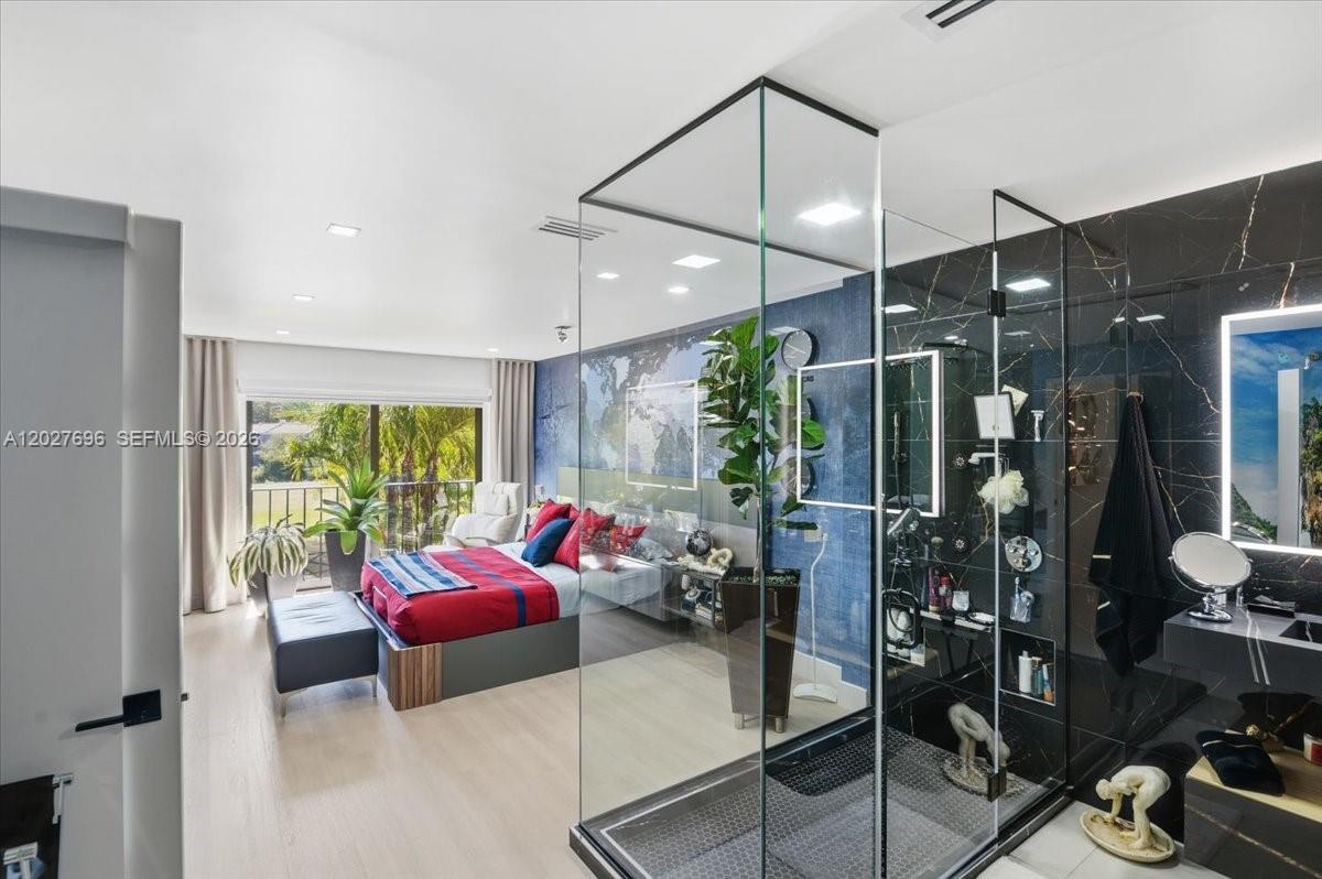 COSTA DEL SOL CONDO P - Residential