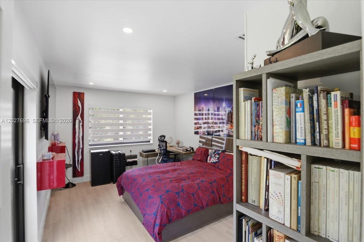 COSTA DEL SOL CONDO P - Residential