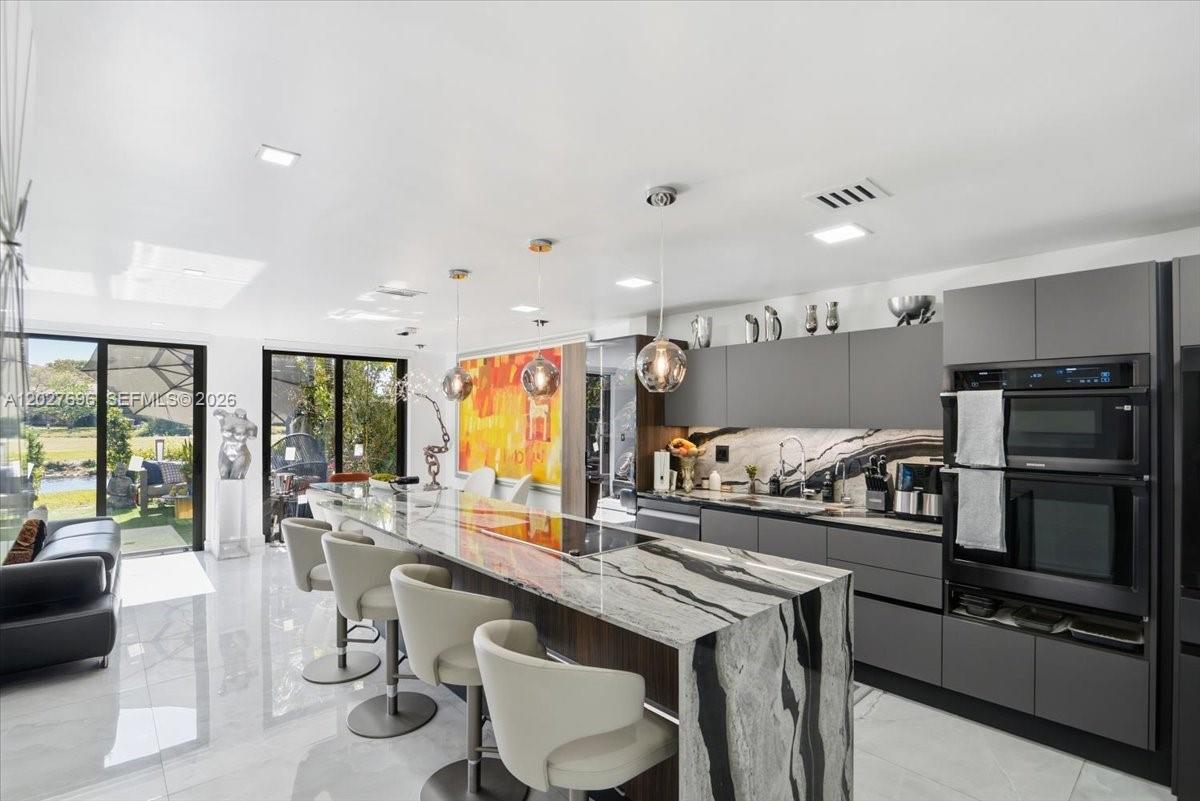 COSTA DEL SOL CONDO P - Residential