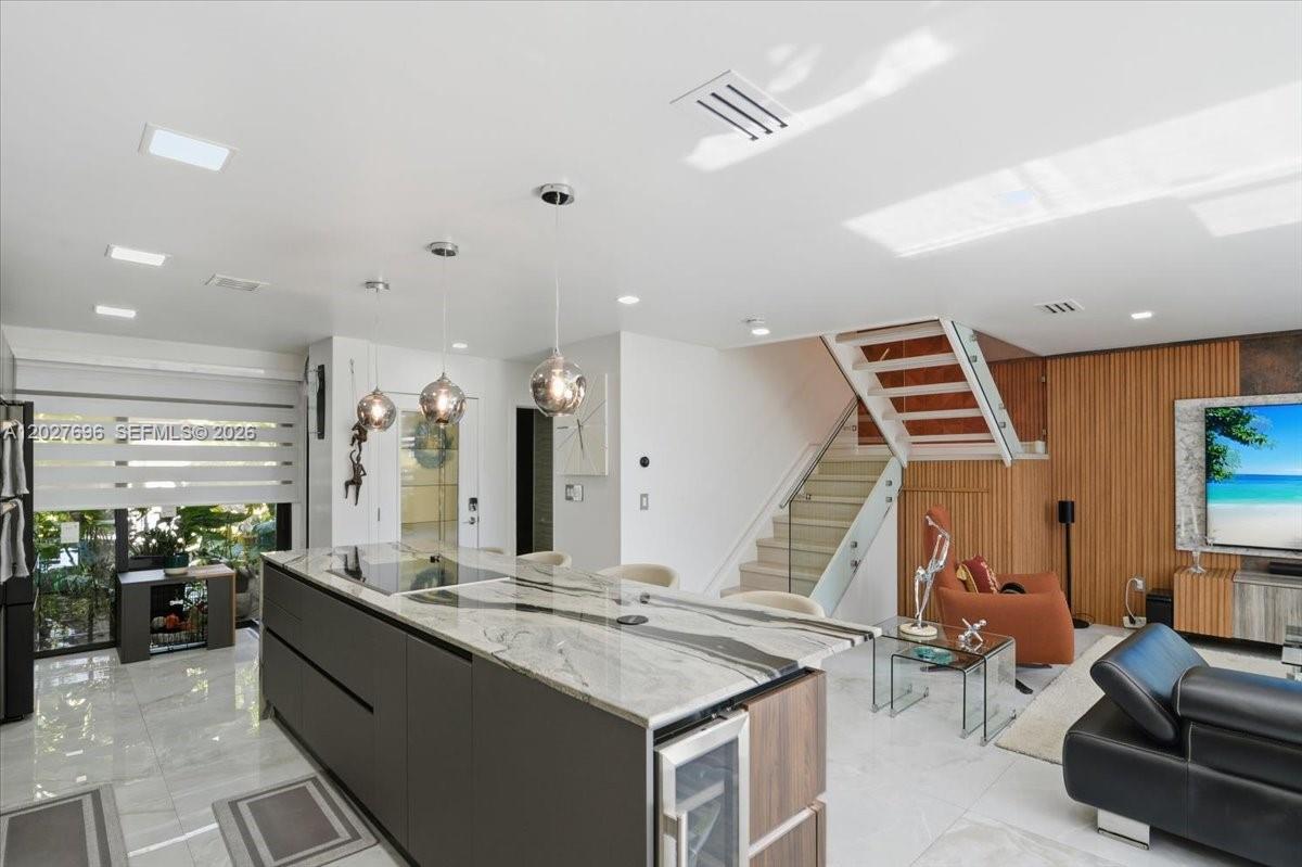COSTA DEL SOL CONDO P - Residential