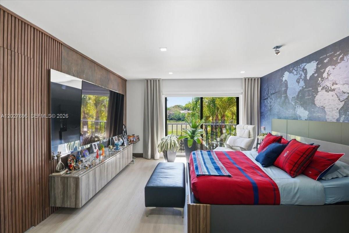 COSTA DEL SOL CONDO P - Residential