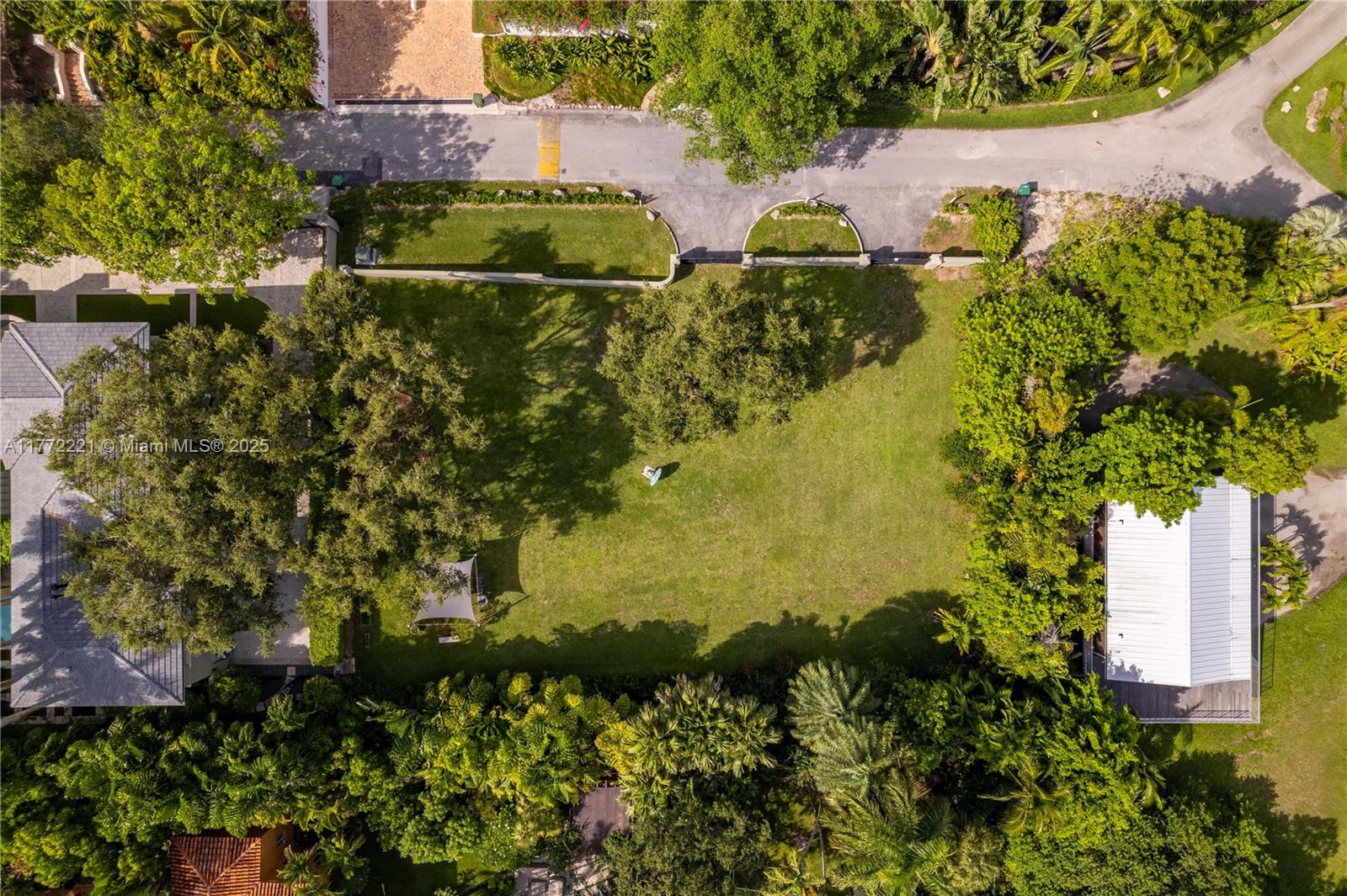 THE MOORINGS - Residential