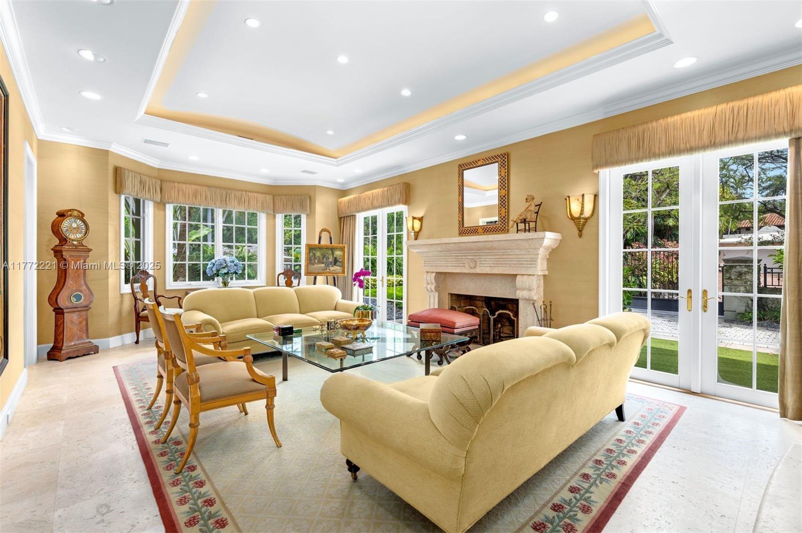 THE MOORINGS - Residential