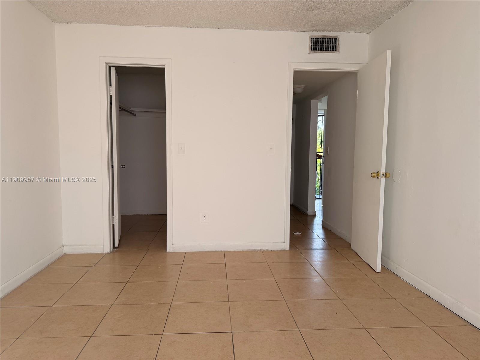 TROPICAL TERRACE CONDO - Residential Lease