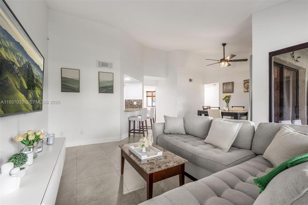 Photo of 8109 NW 17th Mnr #8109, Plantation, FL 33322 (MLS # A11937933)