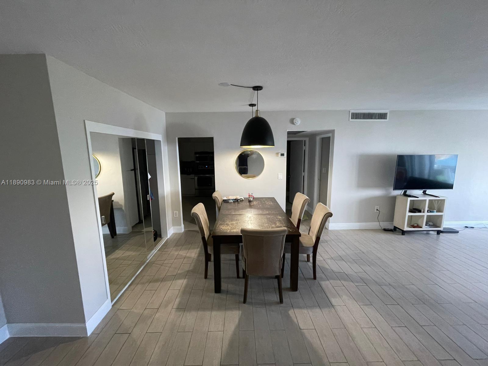 ISLAND POINTE CONDO - Residential Lease