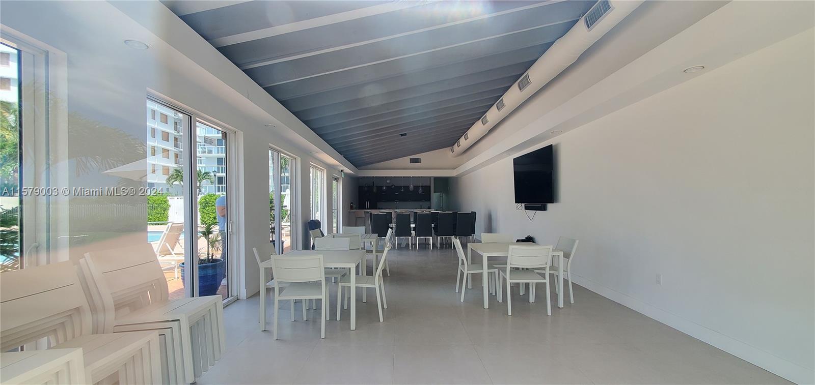 THE ROYAL CLUB CONDO - Residential