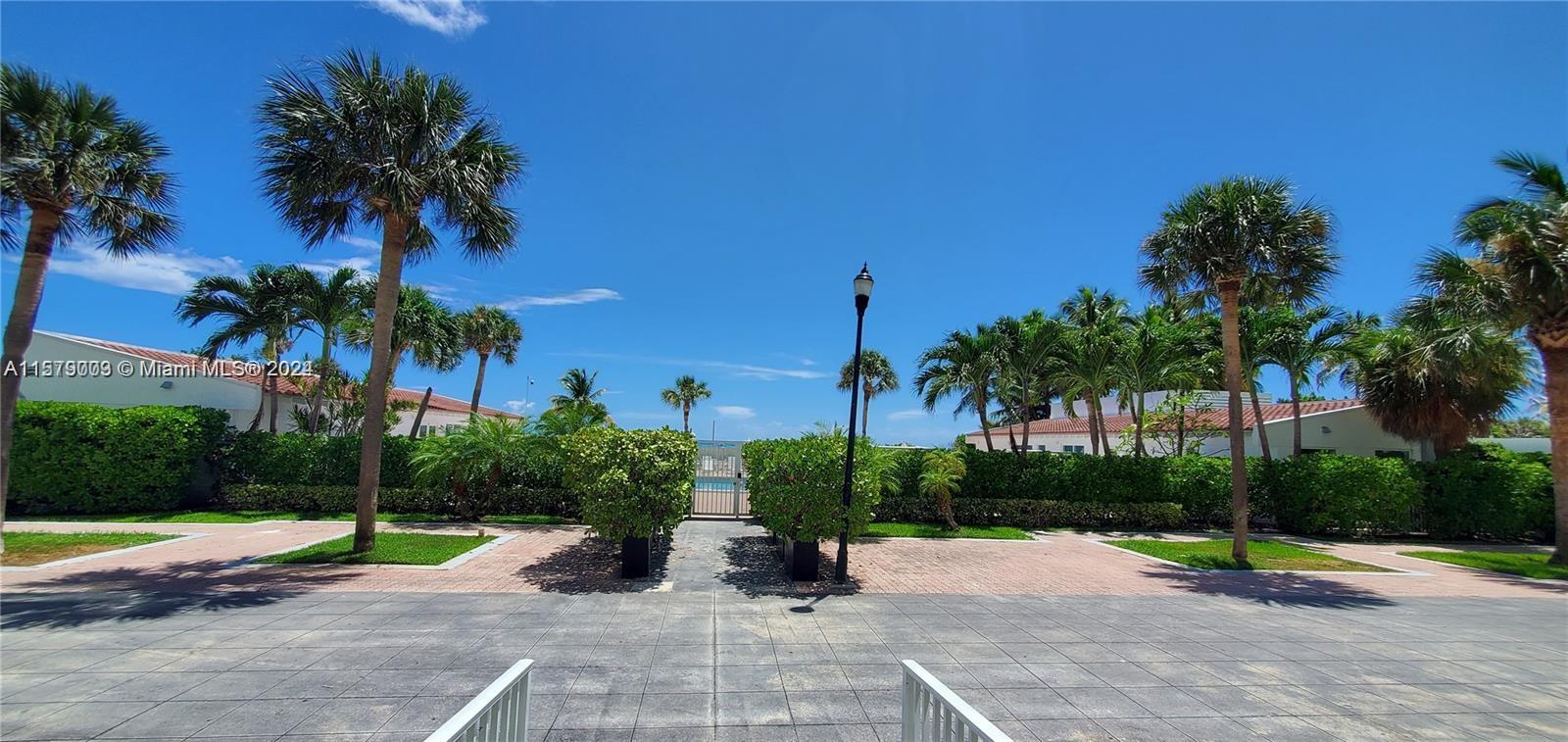 THE ROYAL CLUB CONDO - Residential