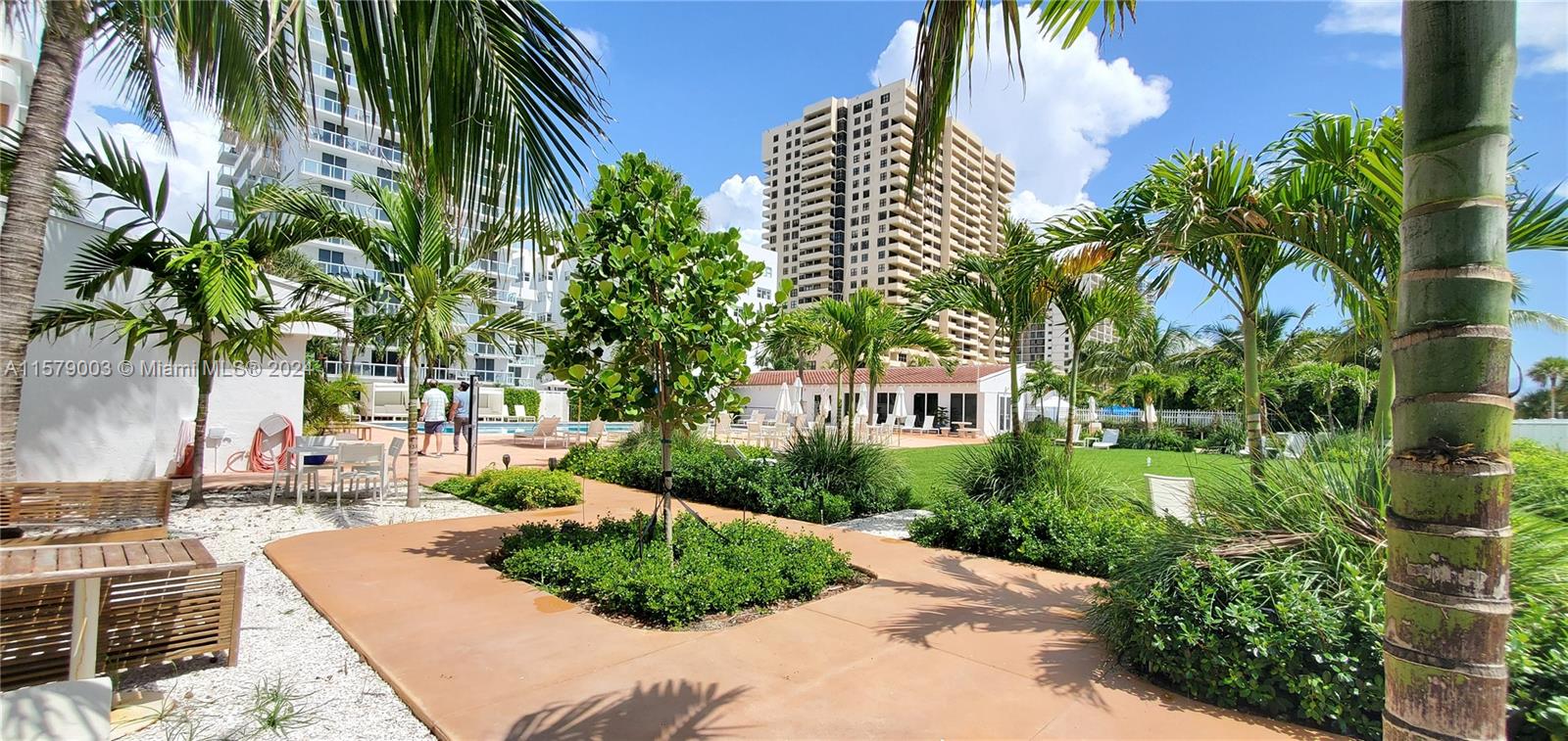 THE ROYAL CLUB CONDO - Residential