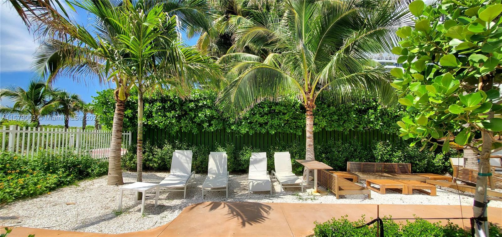 THE ROYAL CLUB CONDO - Residential