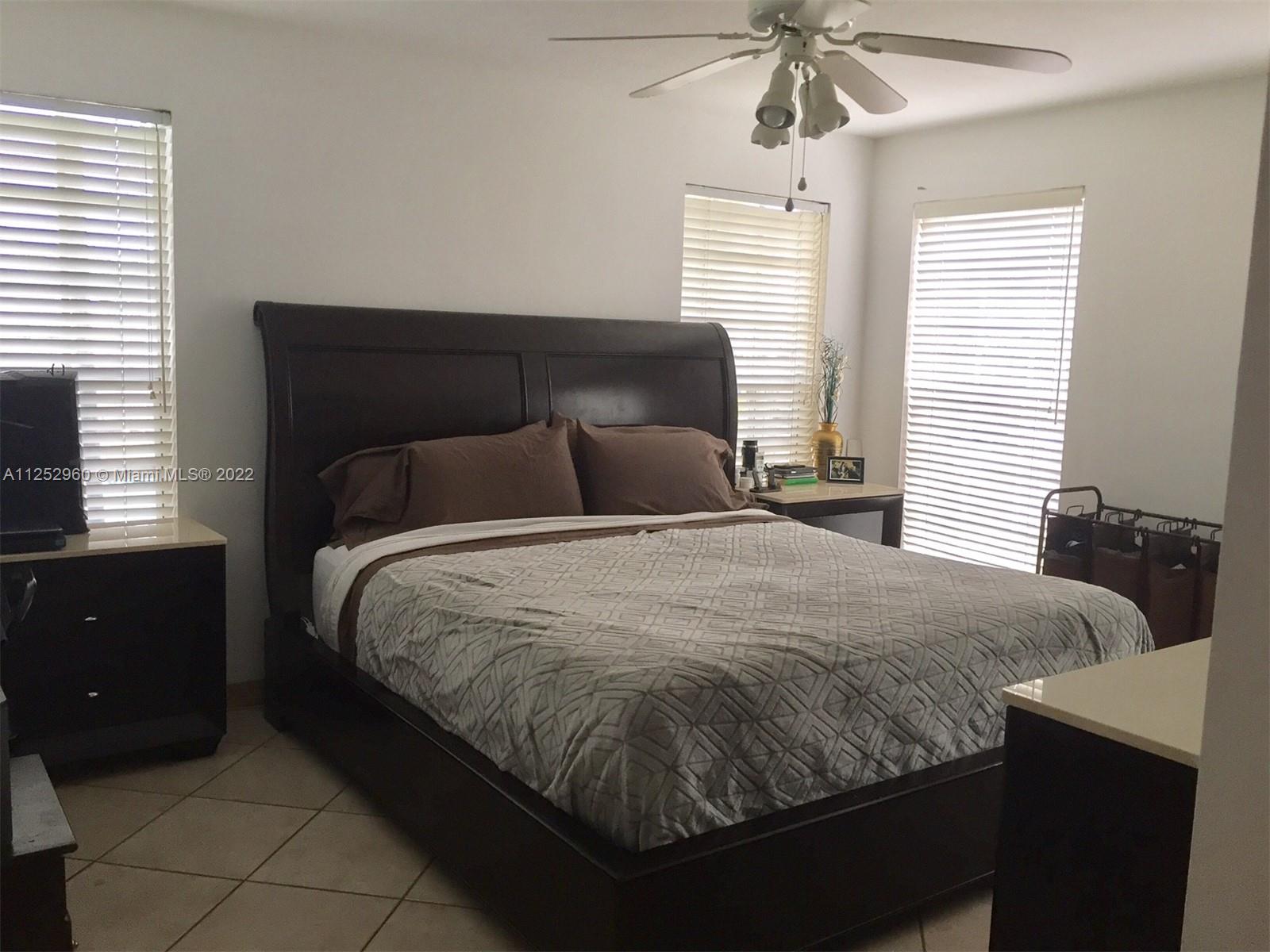 KENDALE LAKES SEC TWO - Residential Lease