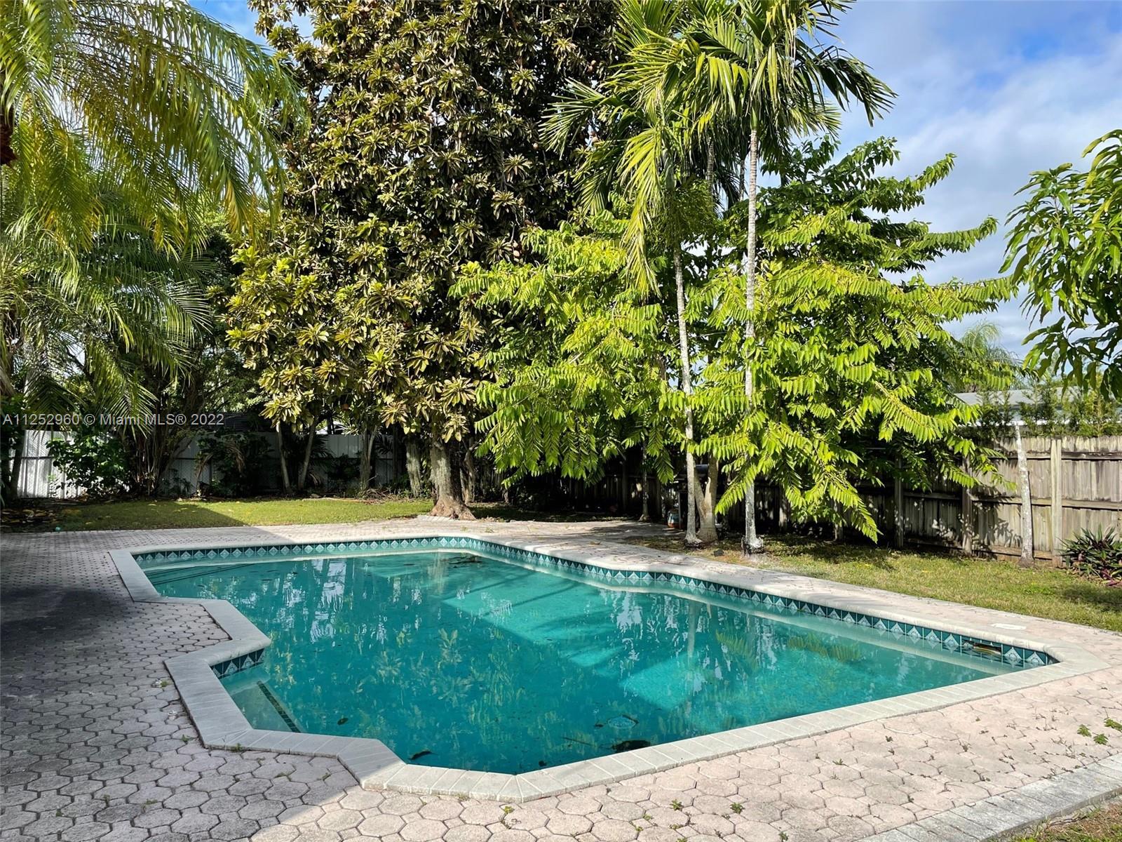 KENDALE LAKES SEC TWO - Residential Lease