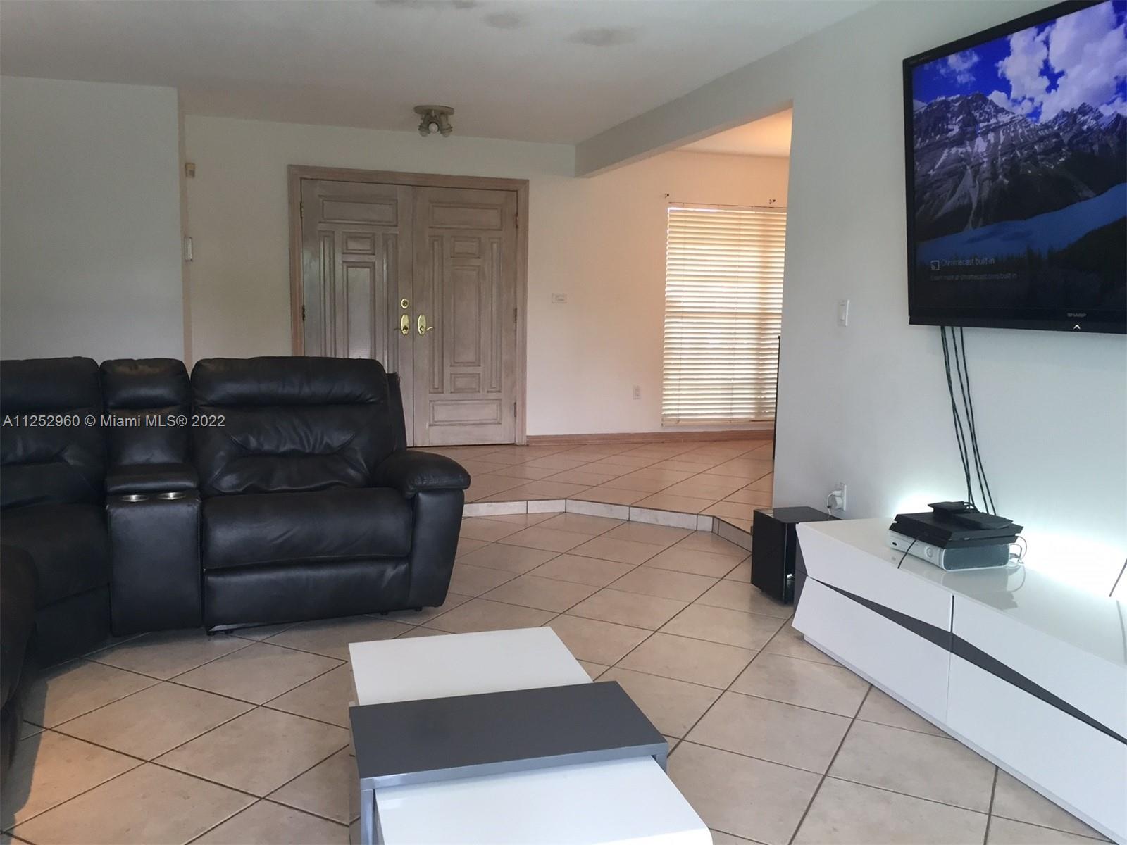 KENDALE LAKES SEC TWO - Residential Lease