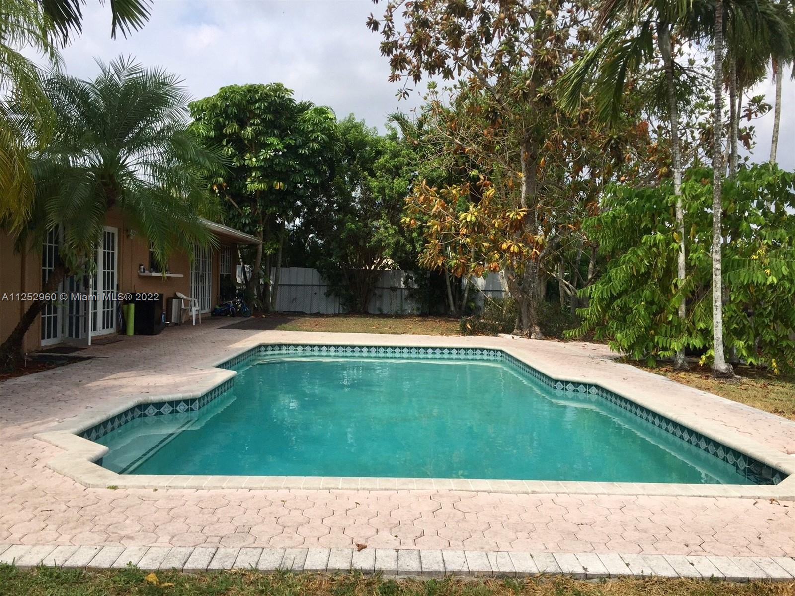 KENDALE LAKES SEC TWO - Residential Lease