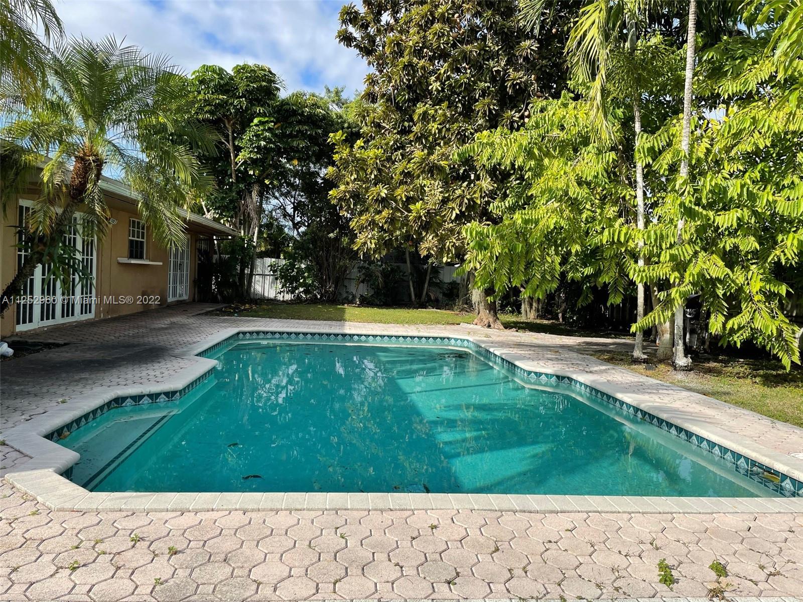 KENDALE LAKES SEC TWO - Residential Lease