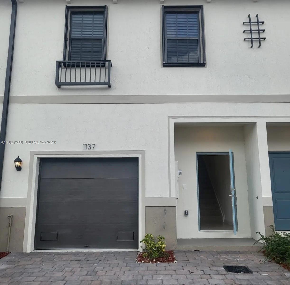 REGAL PALM SUBDIVISION - Residential Lease