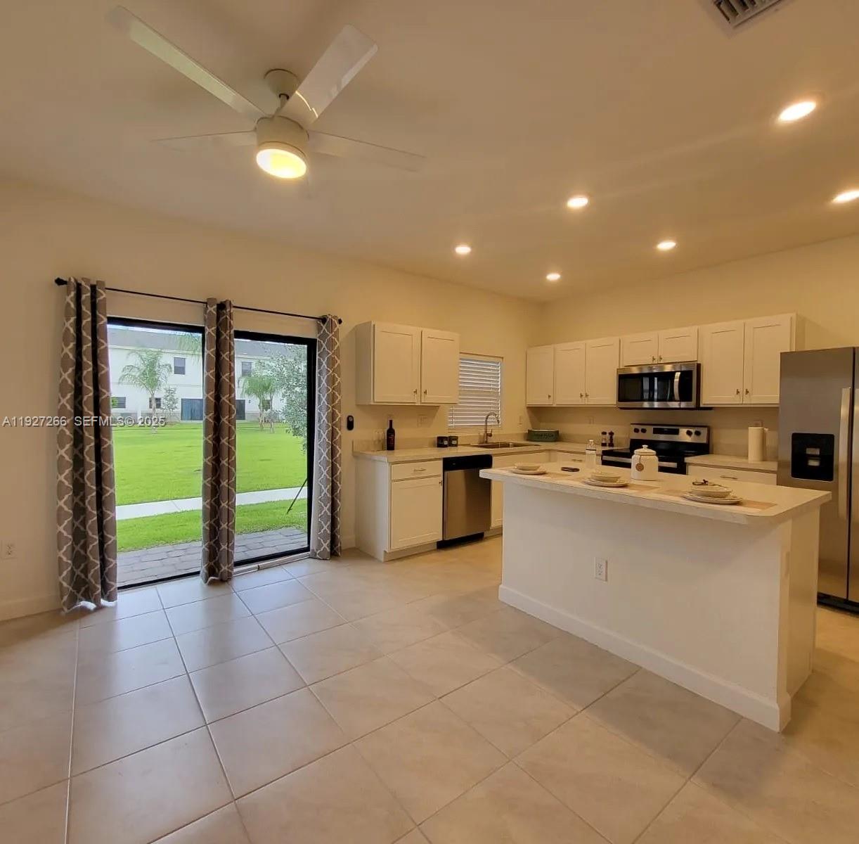 REGAL PALM SUBDIVISION - Residential Lease