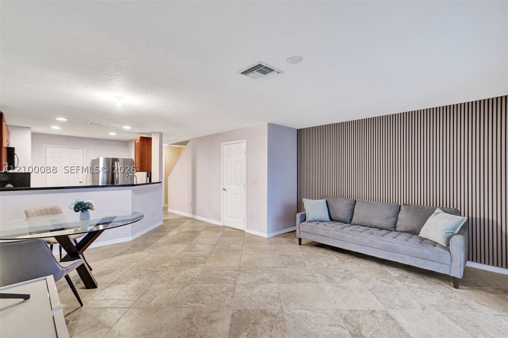 5929 Royal Way 5929