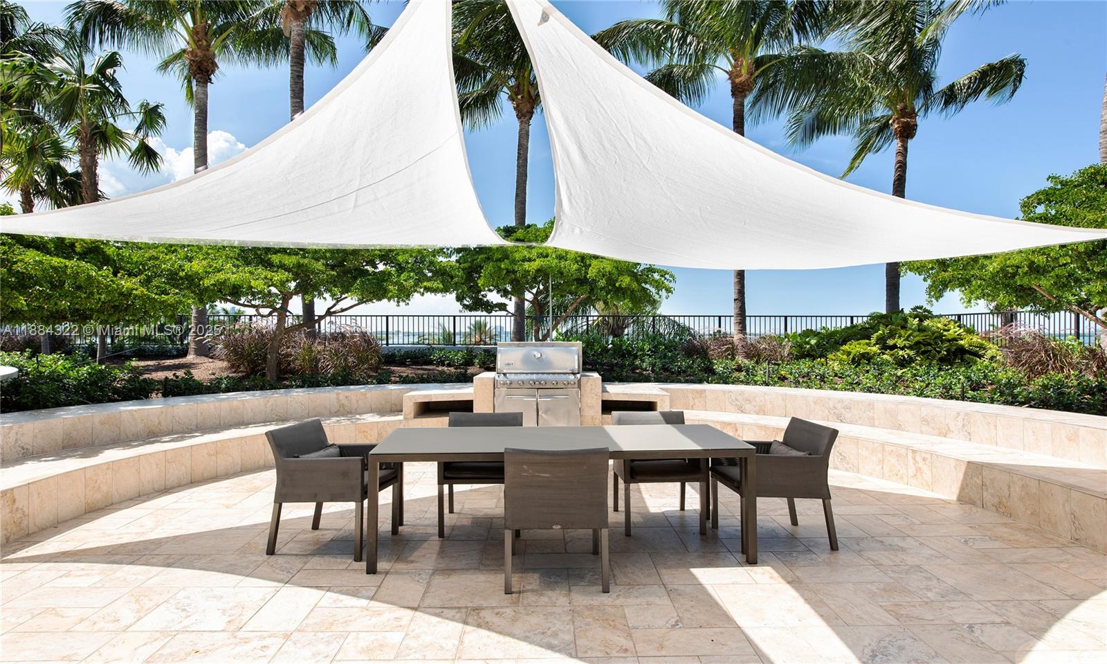 ONE THOUSAND VENETIAN WAY - Residential