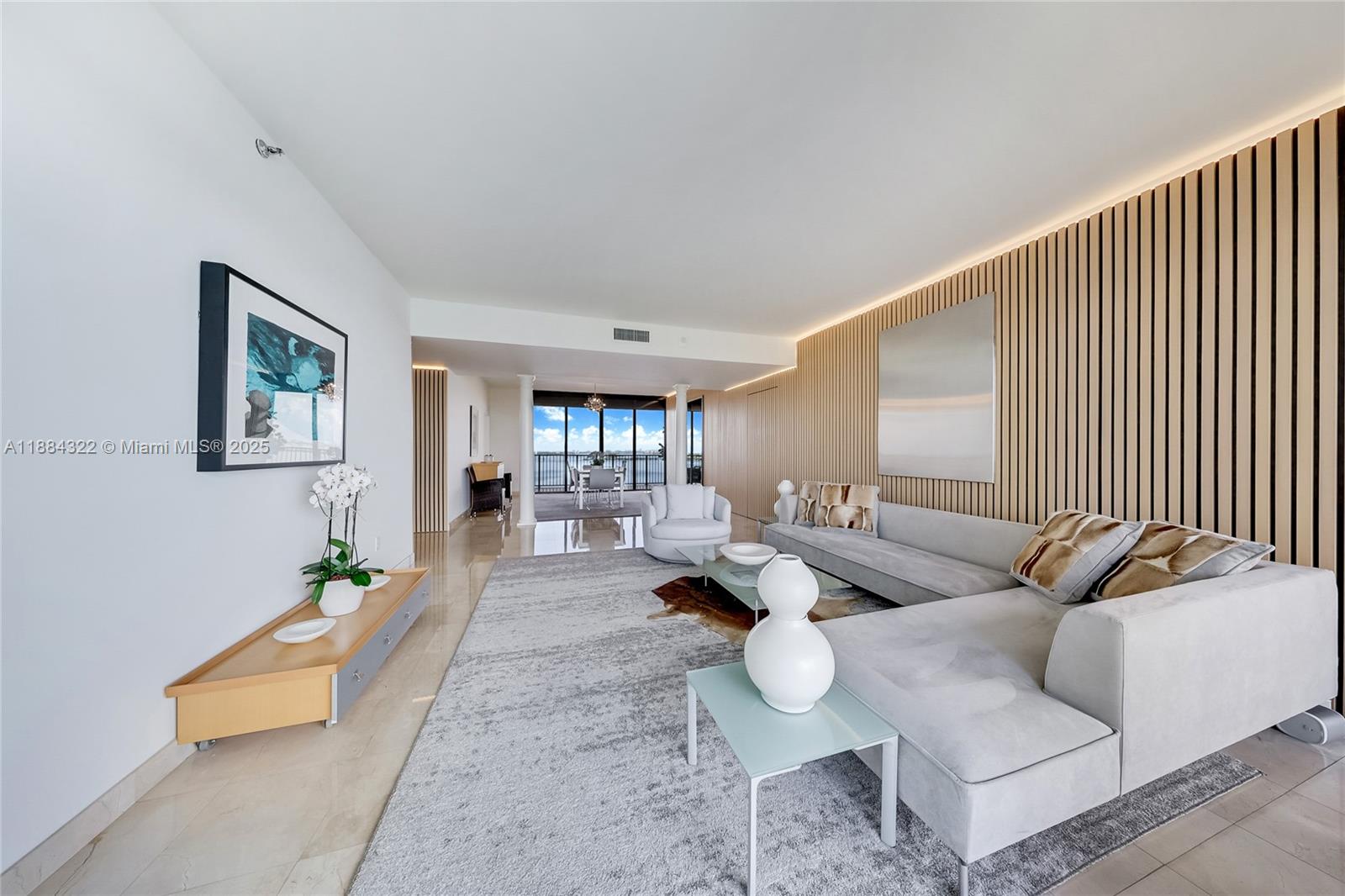 ONE THOUSAND VENETIAN WAY - Residential