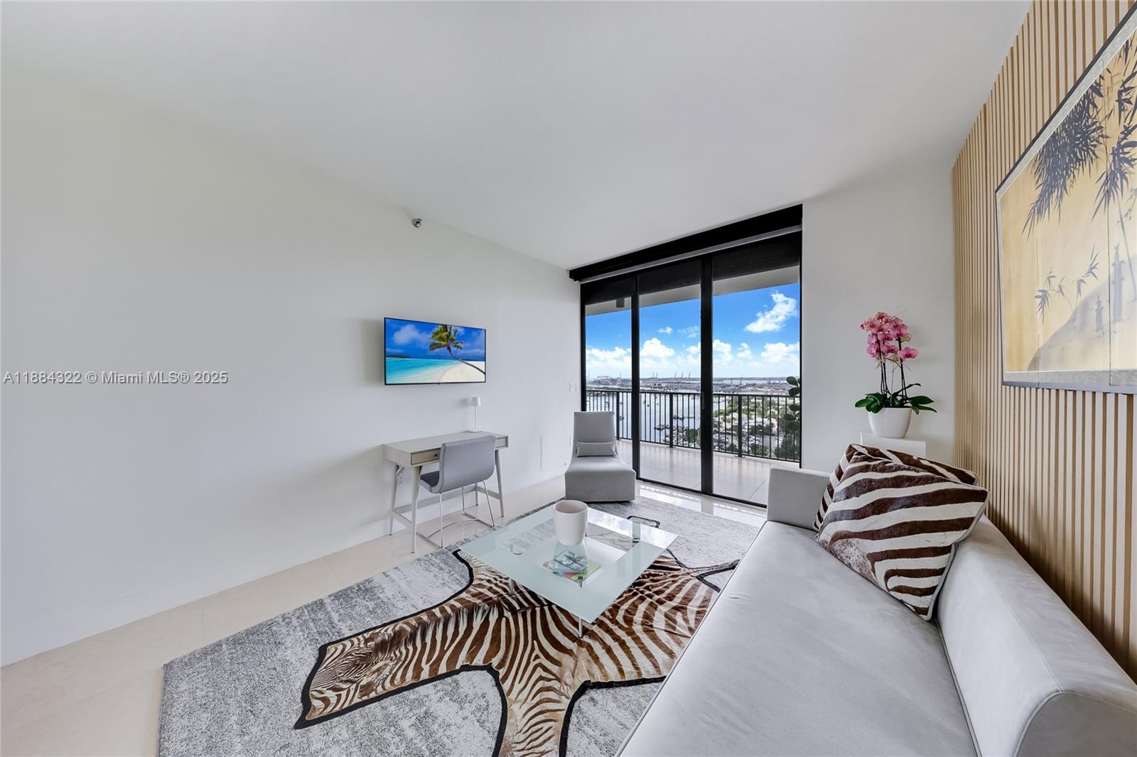 ONE THOUSAND VENETIAN WAY - Residential