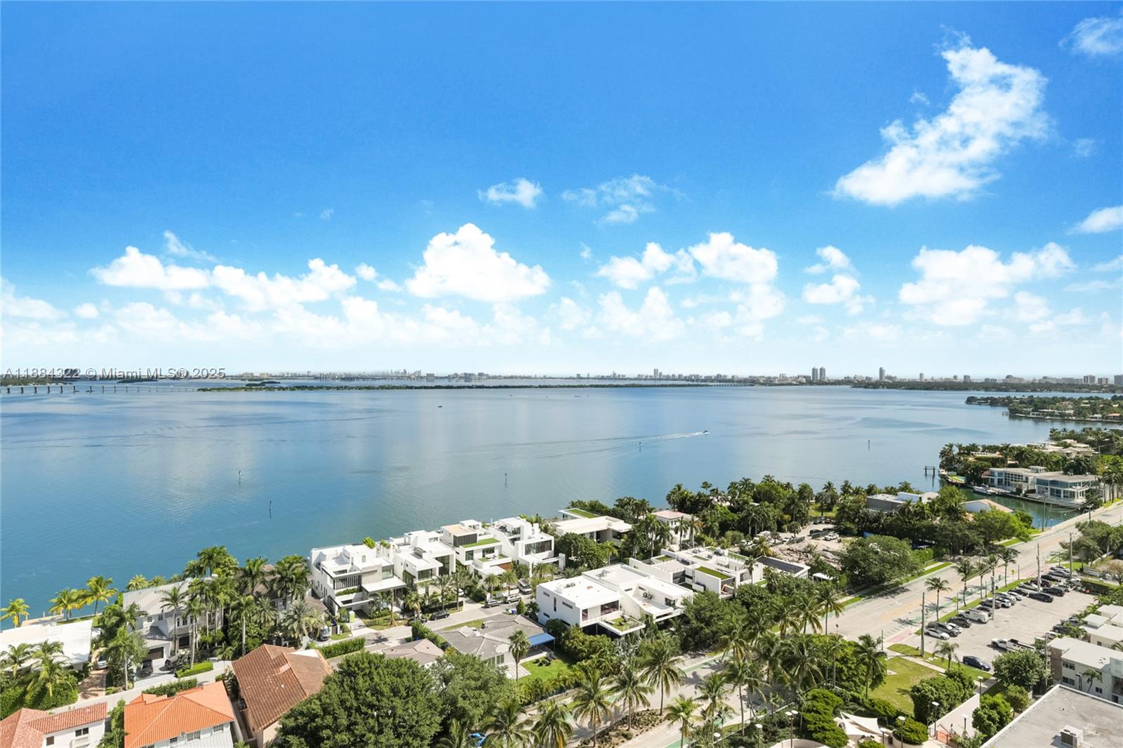 ONE THOUSAND VENETIAN WAY - Residential