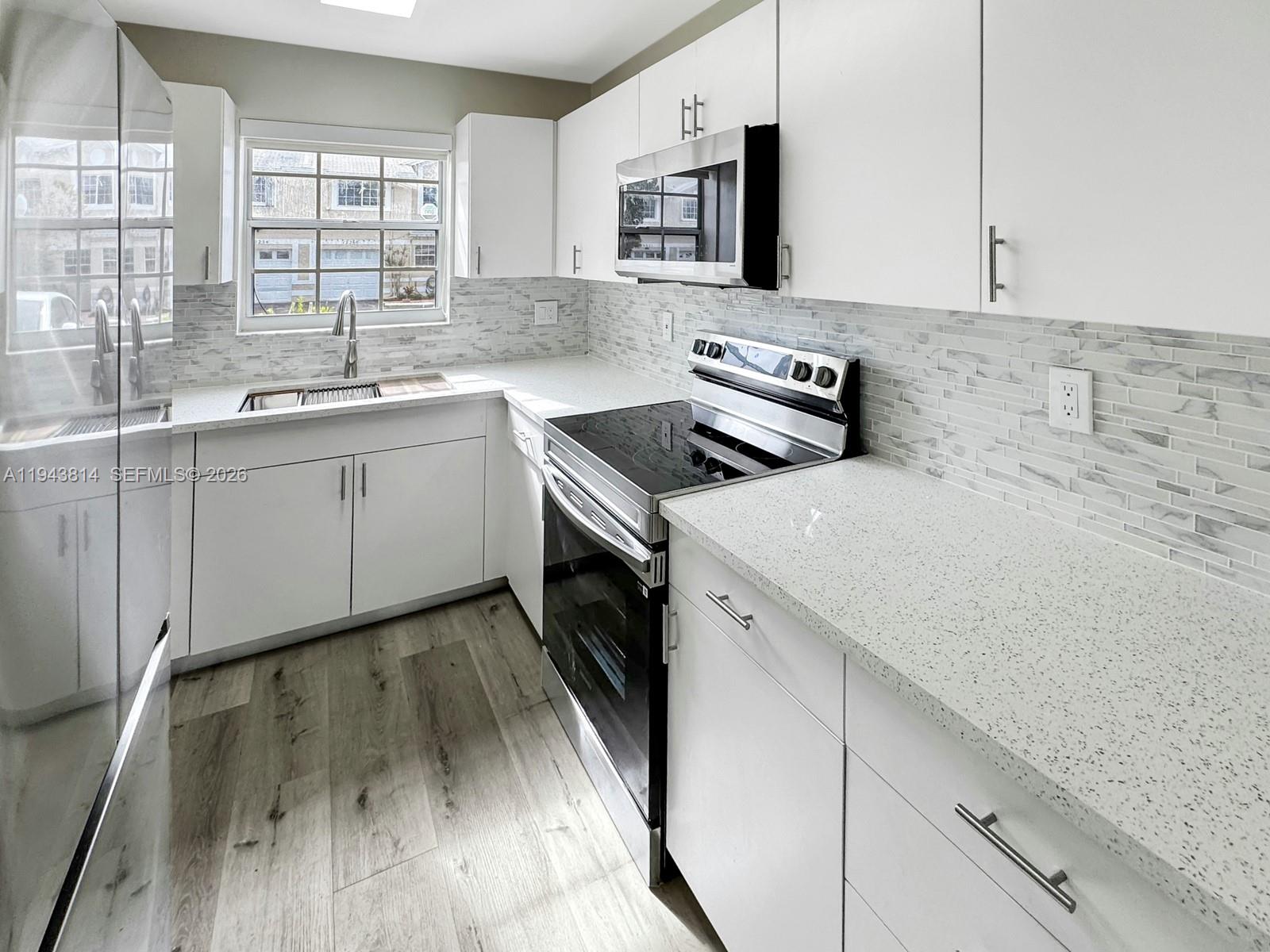 FLAMINGO GARDENS - Residential