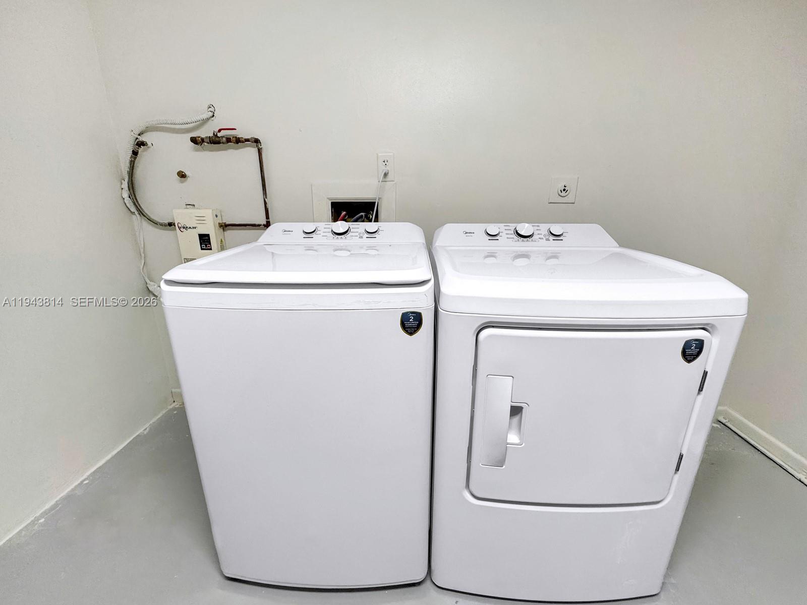 FLAMINGO GARDENS - Residential