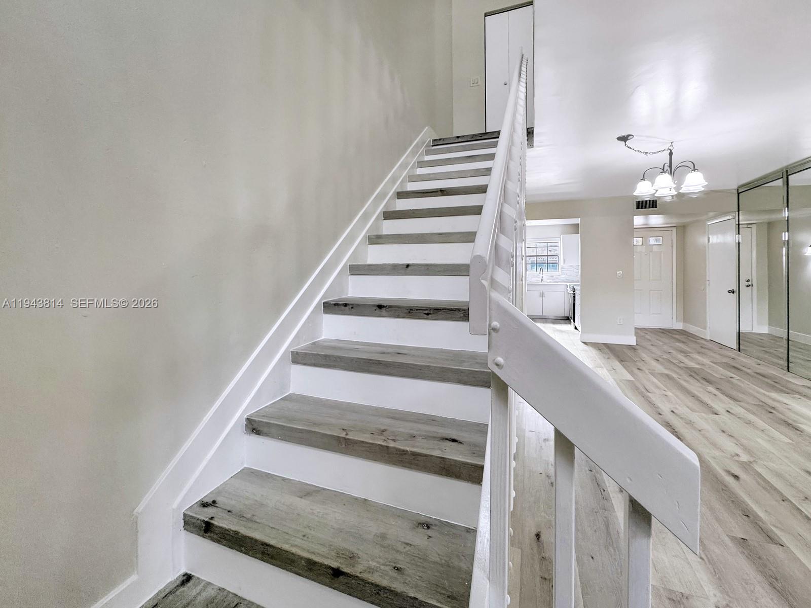 FLAMINGO GARDENS - Residential