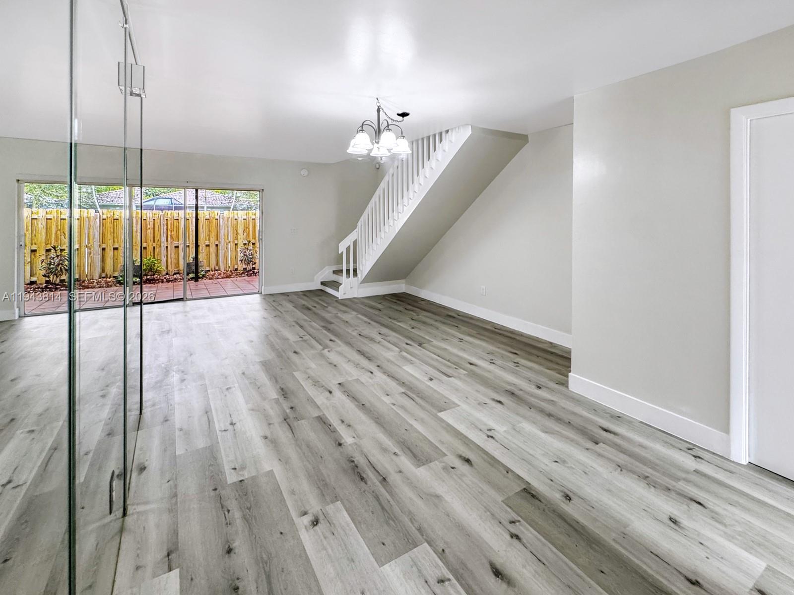 FLAMINGO GARDENS - Residential