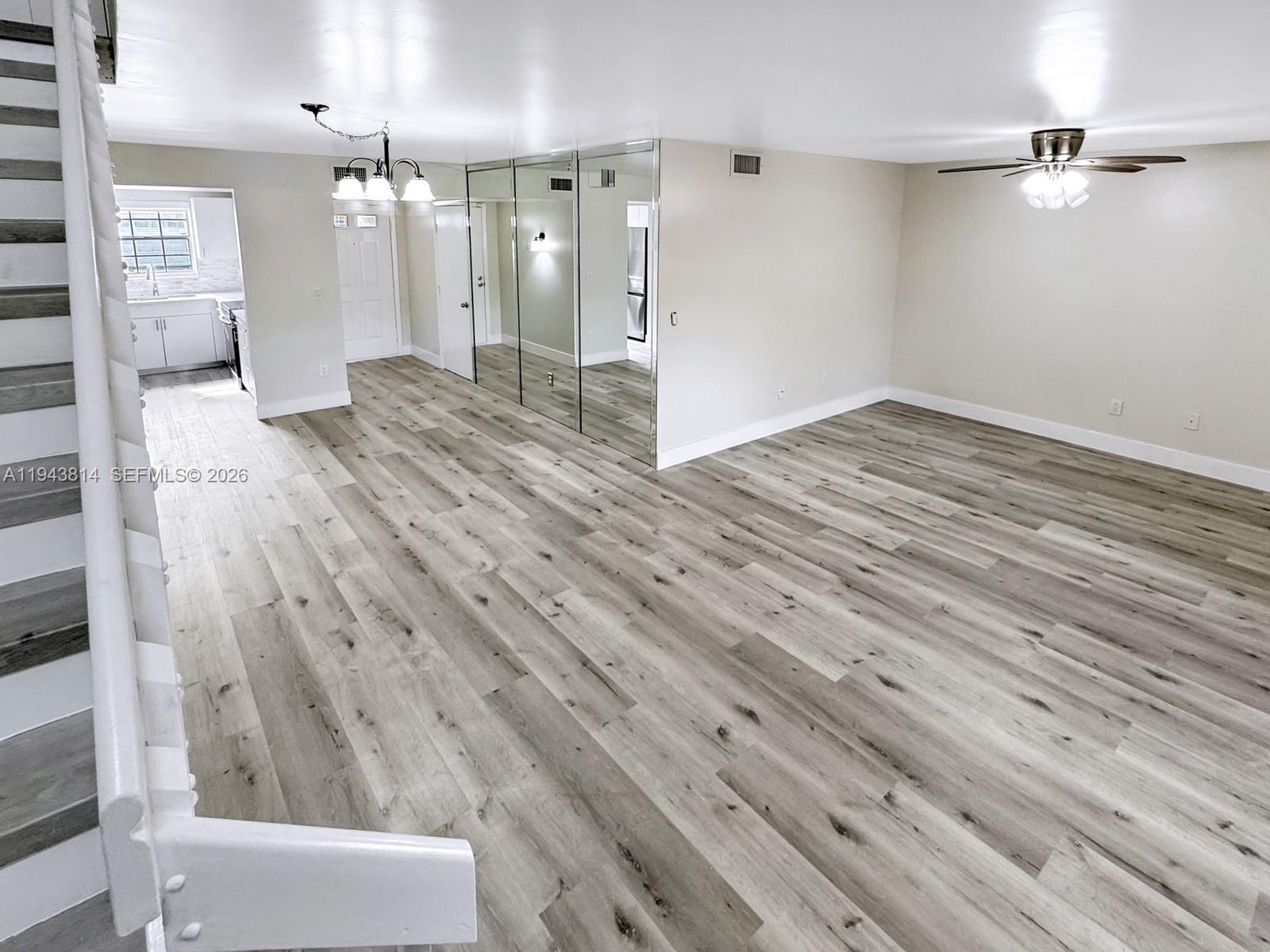 FLAMINGO GARDENS - Residential