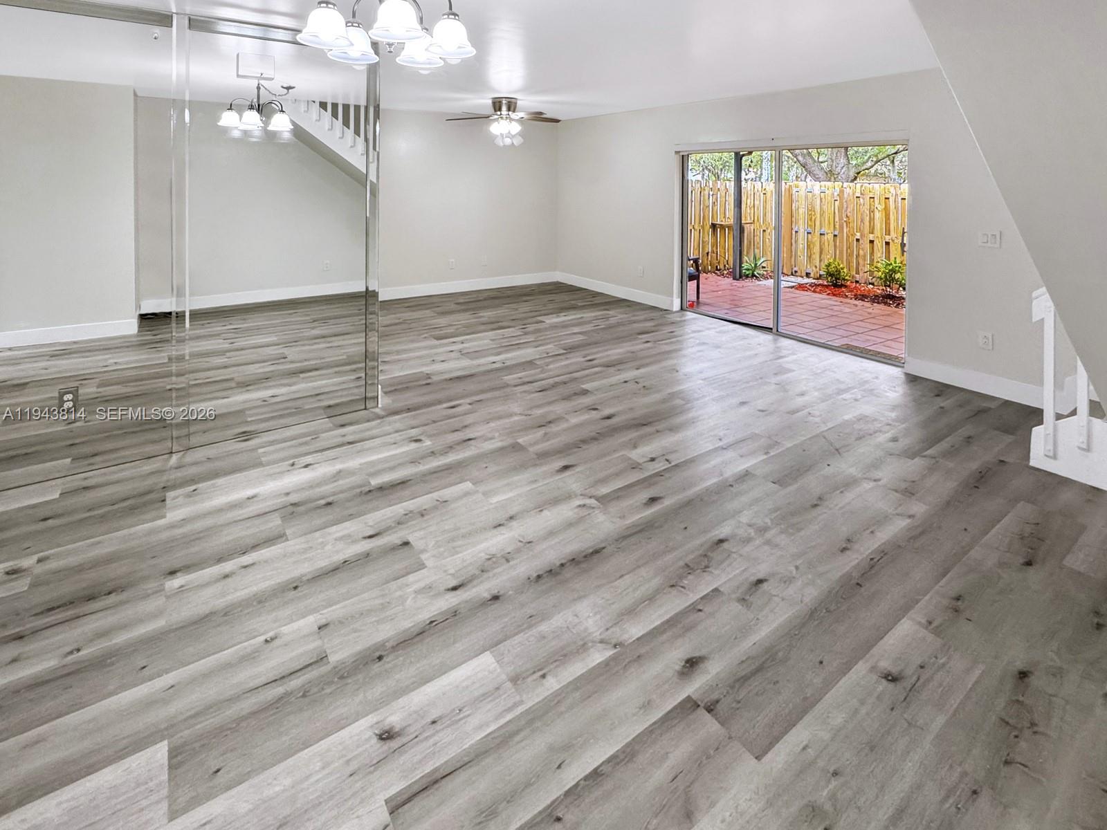 FLAMINGO GARDENS - Residential