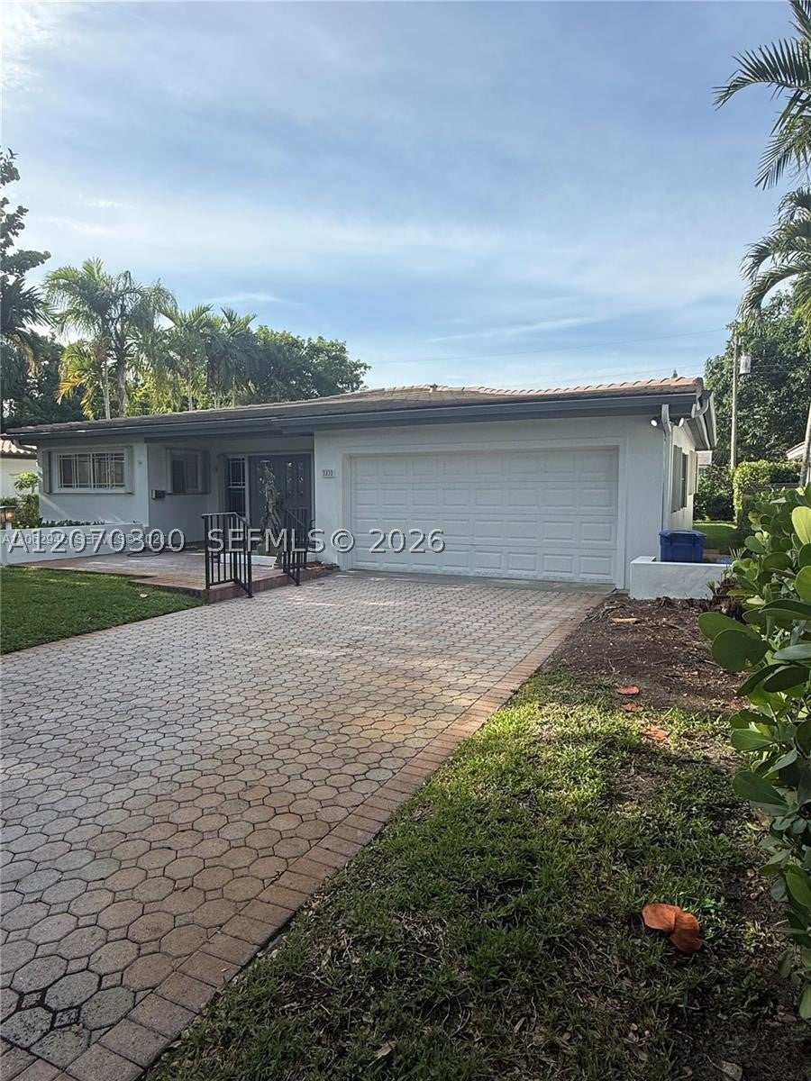 1532 Trillo Ave