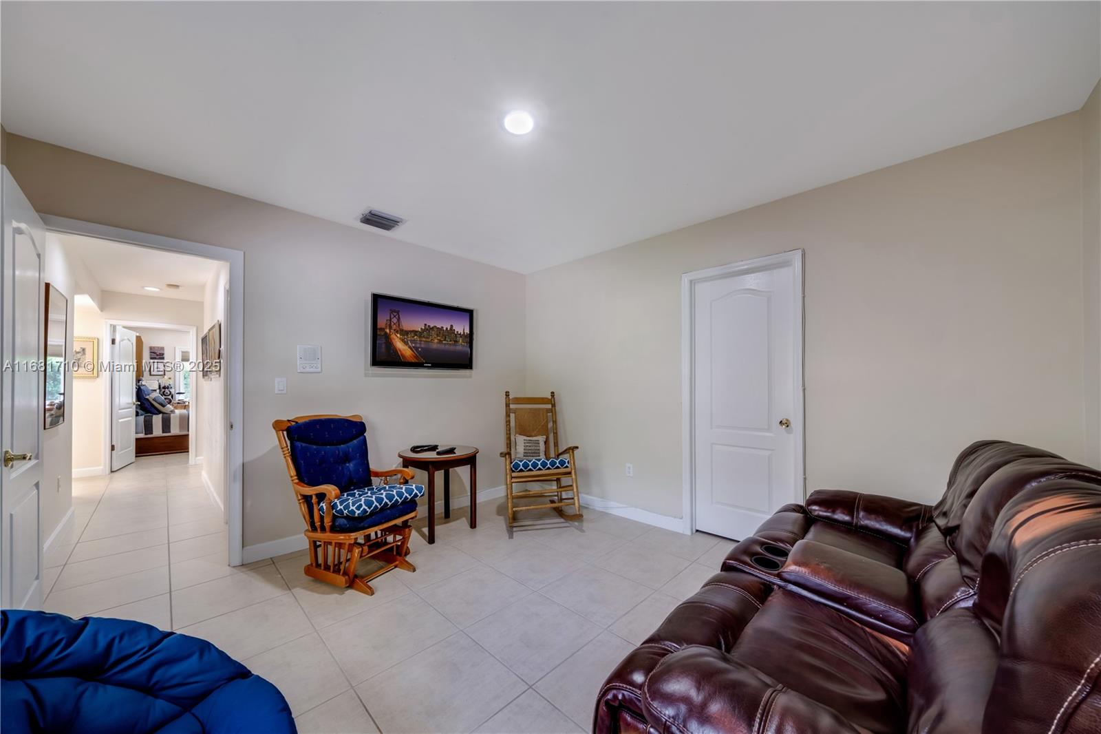 CORAL GABLES BISC BAY SEC - Residential