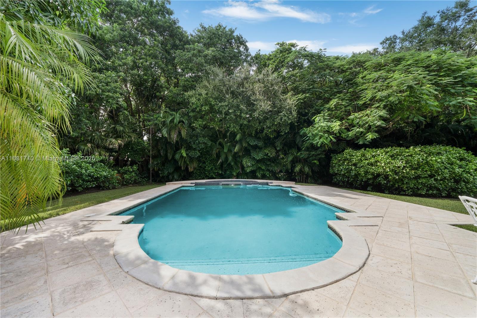 CORAL GABLES BISC BAY SEC - Residential