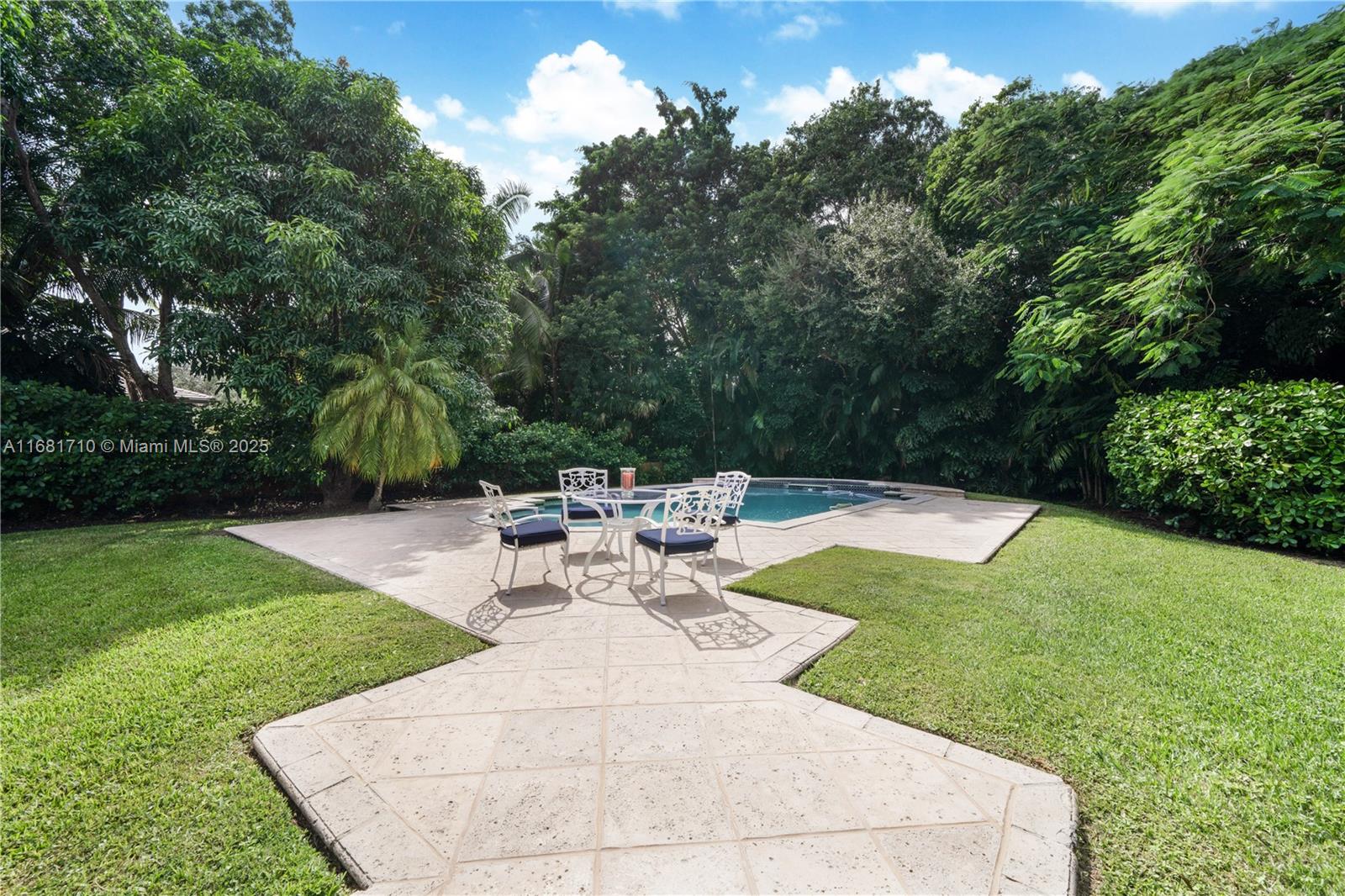 CORAL GABLES BISC BAY SEC - Residential